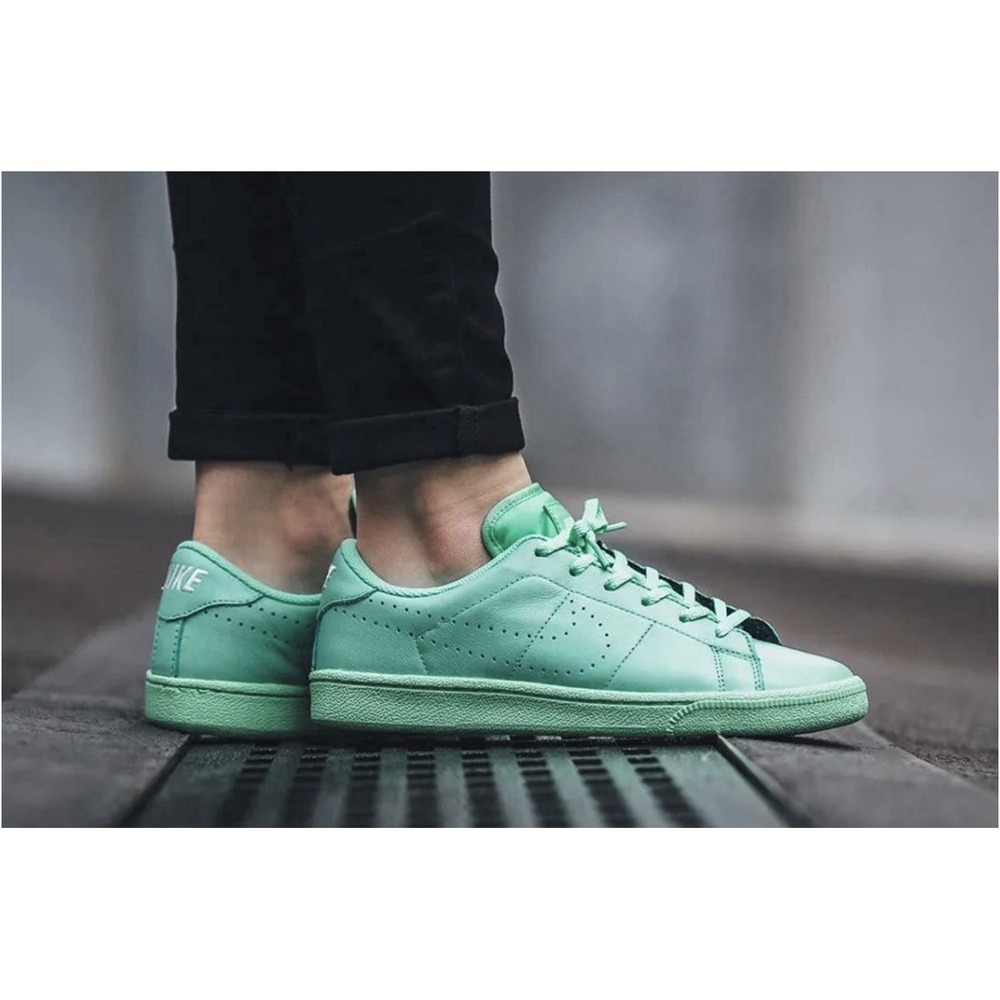 Girls Nike Tennis Classic Premium Neon Green Shoes GS sz 4Y 4 Sneakers